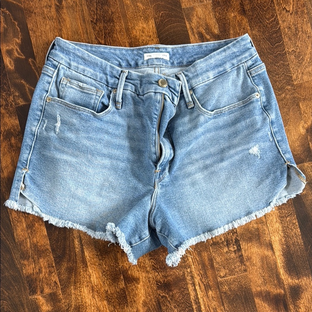 Good American Blue Jean Shorts Distressed Frayed Hem